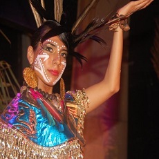 princesa maya en un show prehispanico en cancun